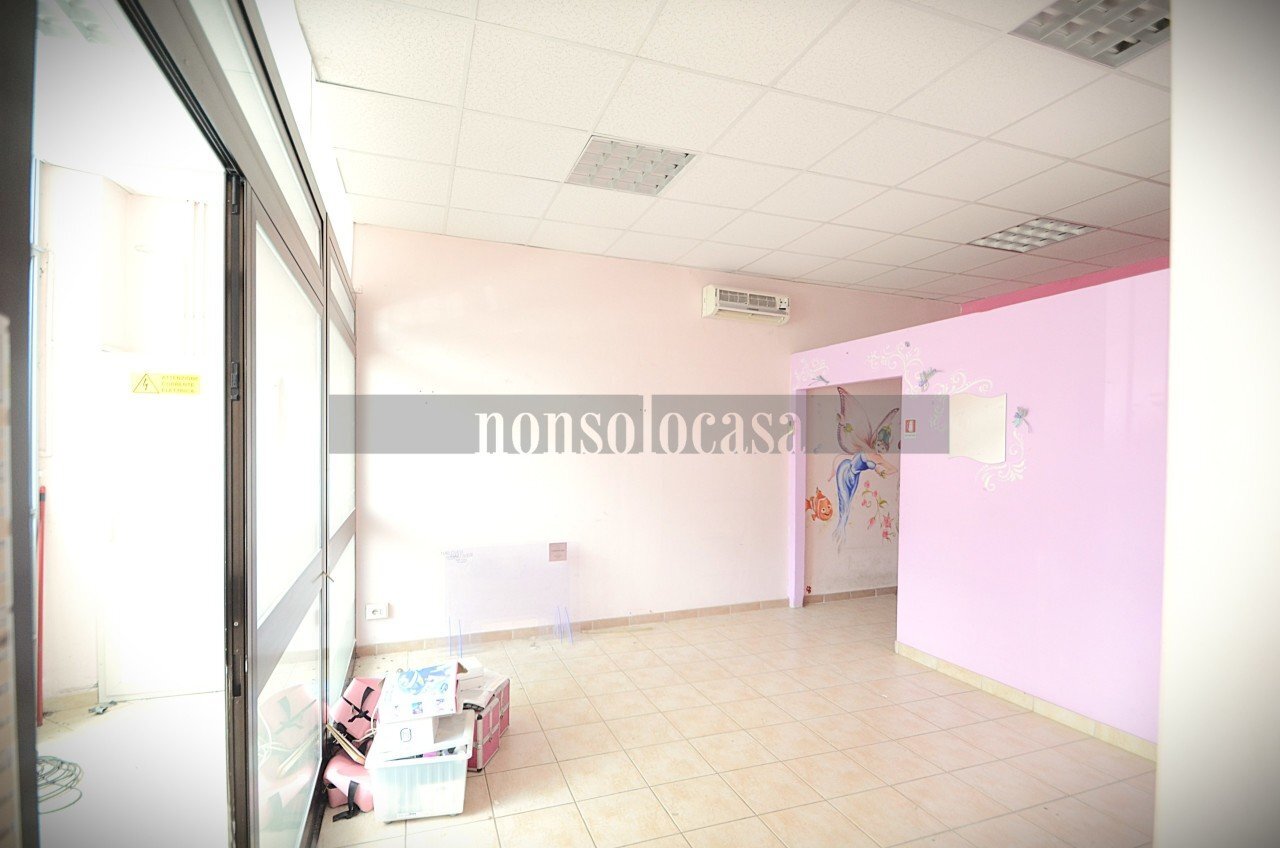 INGRESSO - Commercial Premises Via Giuseppe Gioacchino Belli 569, Perugia - photo 2