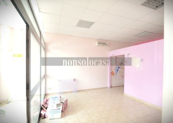 INGRESSO - Locale Commerciale Via Giuseppe Gioacchino Belli 569, Perugia - foto 2