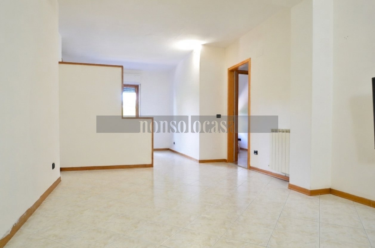 SOGGIORNO - Trilocale Via Giuseppe Lunghi 100, Perugia - foto 1