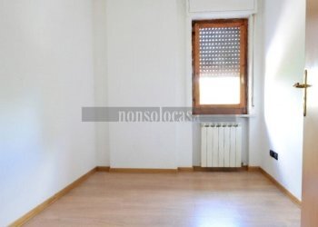 CAMERA DA LETTO - Trilocale Via Giuseppe Lunghi 100, Perugia - foto 10