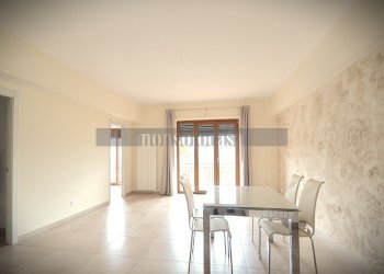 SOGGIORNO - Quadrilocale Via Santa Lucia 2, Valfabbrica - foto 1