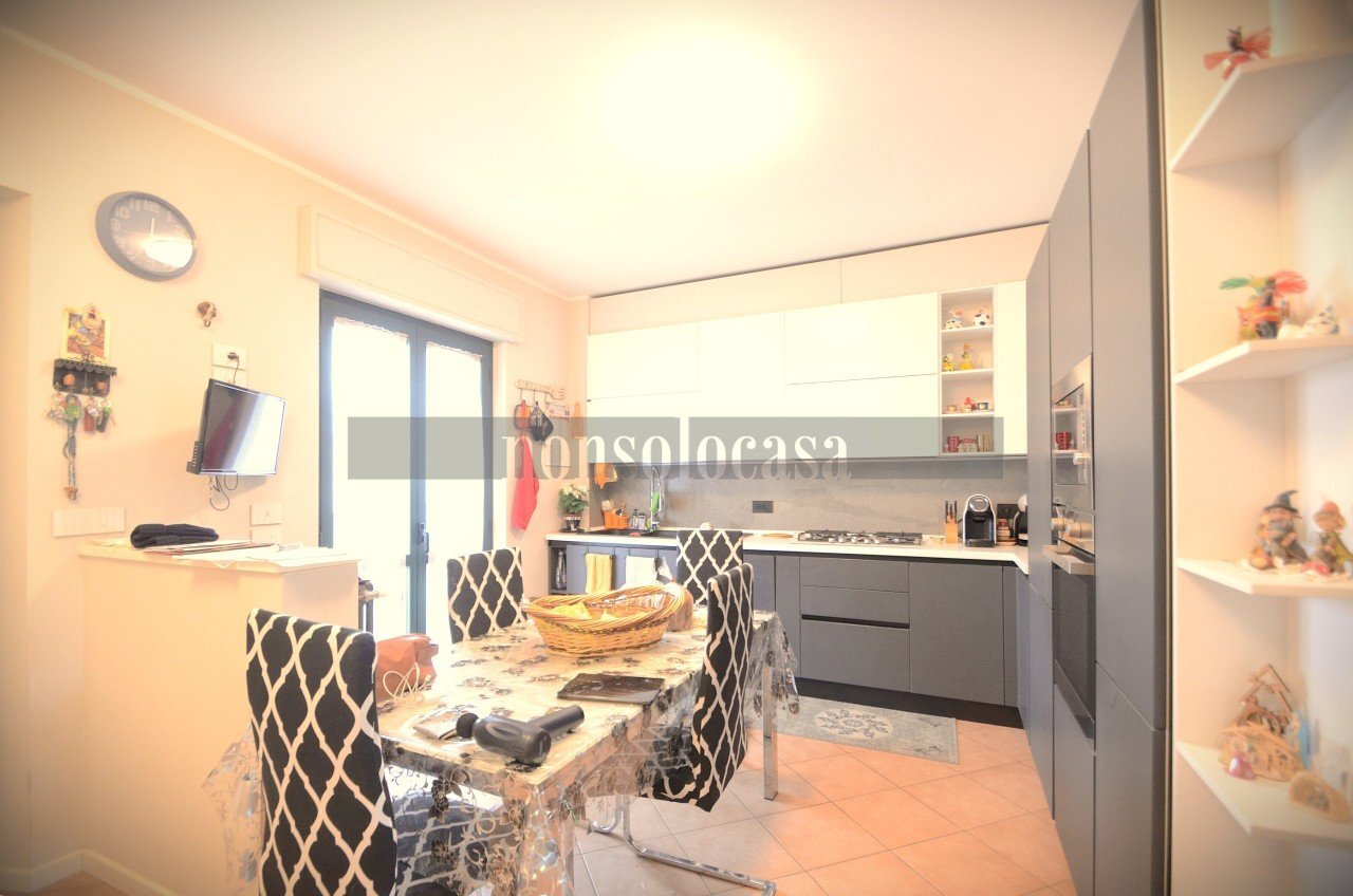 CUCINA - Villa a Schiera Via Degli Artigiani 189, Gubbio - foto 3