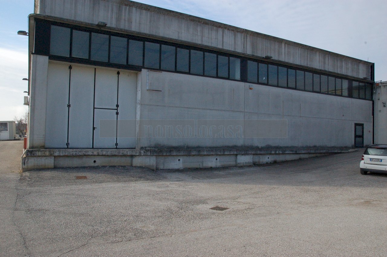 ESTERNO - Shed Via Gustavo Benucci 999, Perugia - photo 2