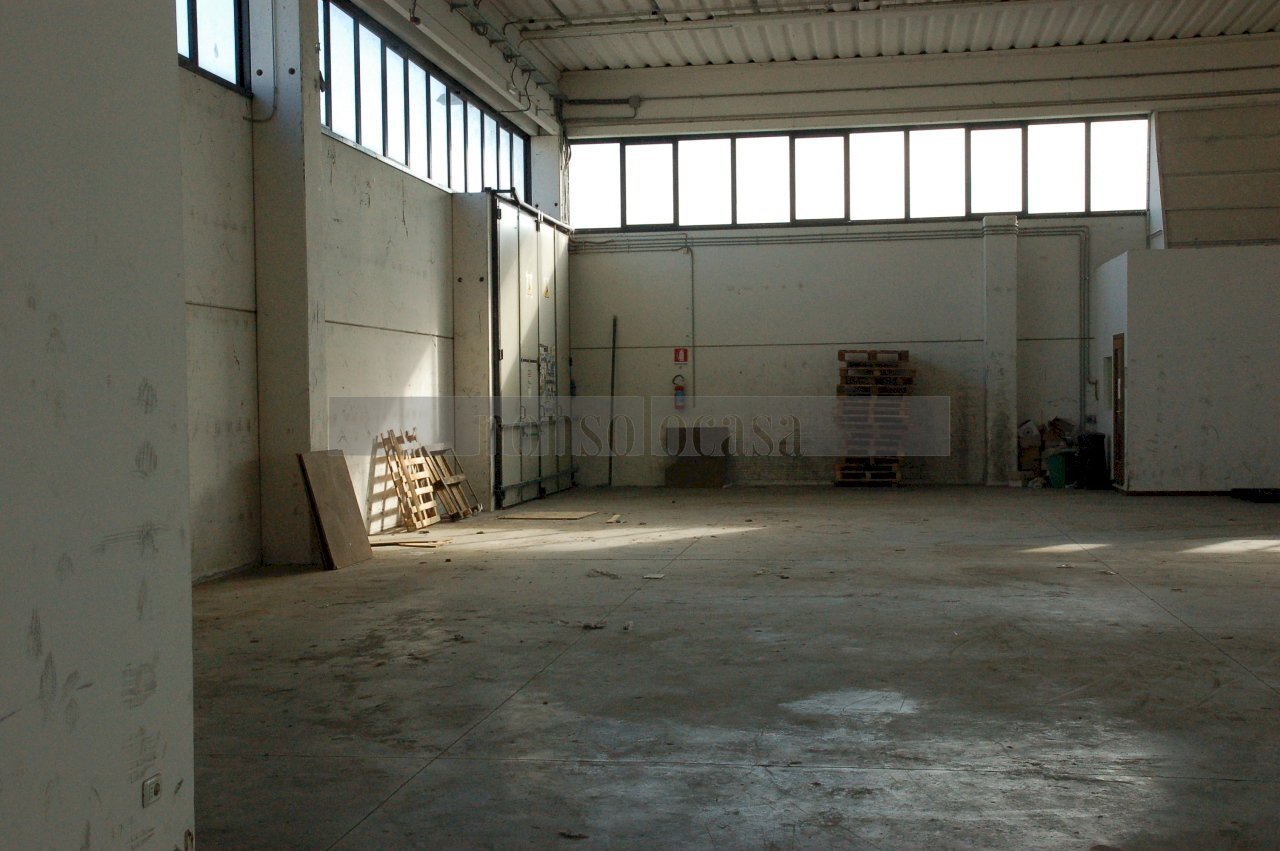 INTERNO - Shed Via Gustavo Benucci 999, Perugia - photo 3