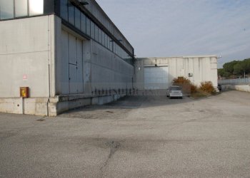 PIAZZALE - Capannone Via Gustavo Benucci 999, Perugia - foto 10