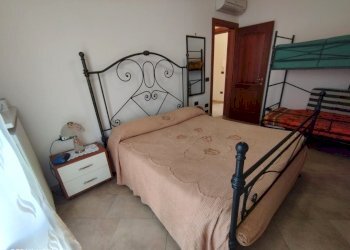 camera da letto - Bilocale Andora - foto 7