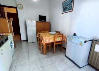 soggiorno con angolo cottura - Bilocale Andora - foto 4