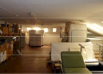 10.jpg - Commercial Premises at auction Via Du Cantu 27, Cogorno - photo 9