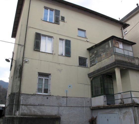 2.png - Magazzino all'asta Via Fratelli Canepa 48A, Serra Riccò - foto 1