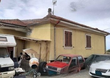 8.jpg - Villa all'asta Strada Comunale Bettole 3, Tortona - foto 6