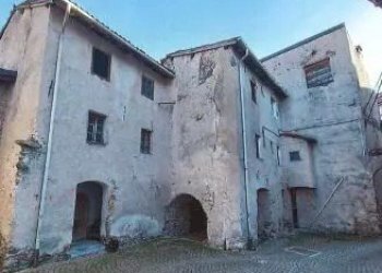 2.jpg - Terratetto - Terracielo all'asta Via Bazzano 4, Mallare - foto 1