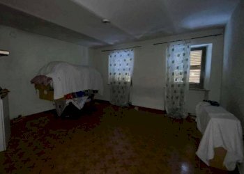 5.jpg - Townhouse at auction Via Incisa, Cortiglione - photo 6