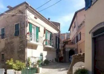 2.jpg - Quadrilocale all'asta Via della Chiesa 6, Imperia - foto 1