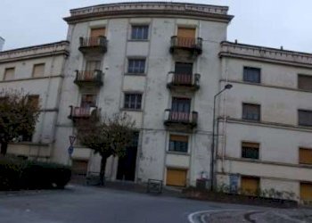 2.jpg - Quadrilocale all'asta Largo Costituzione della Repubblica 1, Valenza - foto 1