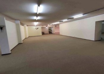 6.jpg - Show room Corso Giuseppe Garibaldi 177, Gattinara - foto 6