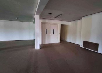 8.jpg - Show room Corso Giuseppe Garibaldi 177, Gattinara - foto 8