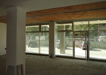 2.jpg - Locale Commerciale Via Antonio Carle snc, Cuneo - foto 2