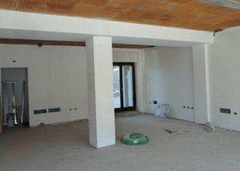 2.jpg - Locale Commerciale Via Antonio Carle snc, Cuneo - foto 2