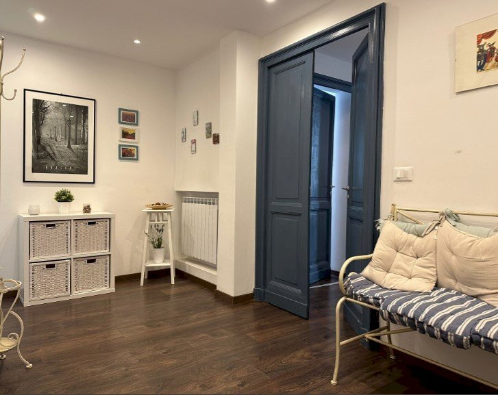 B.jpg - Appartamento Piazza Gaetano Alimonda 3, Genova - foto 1