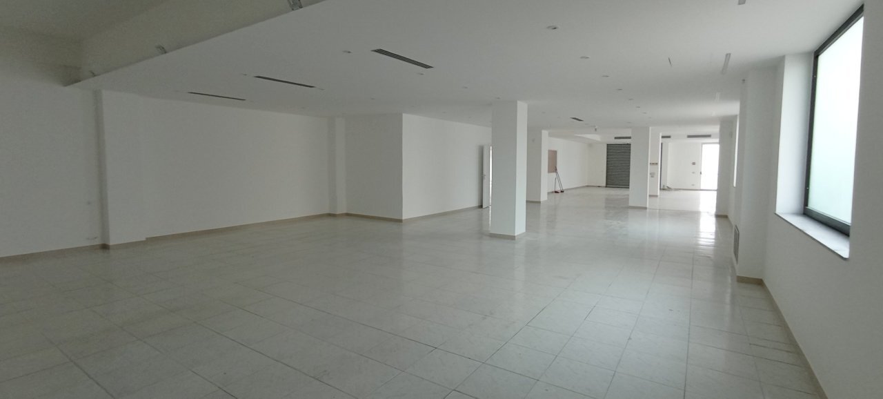 IMG_20250508_190122.jpg - Locale Commerciale Ragusa - foto 1