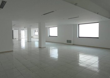 IMG_20250508_190133.jpg - Locale Commerciale Ragusa - foto 2