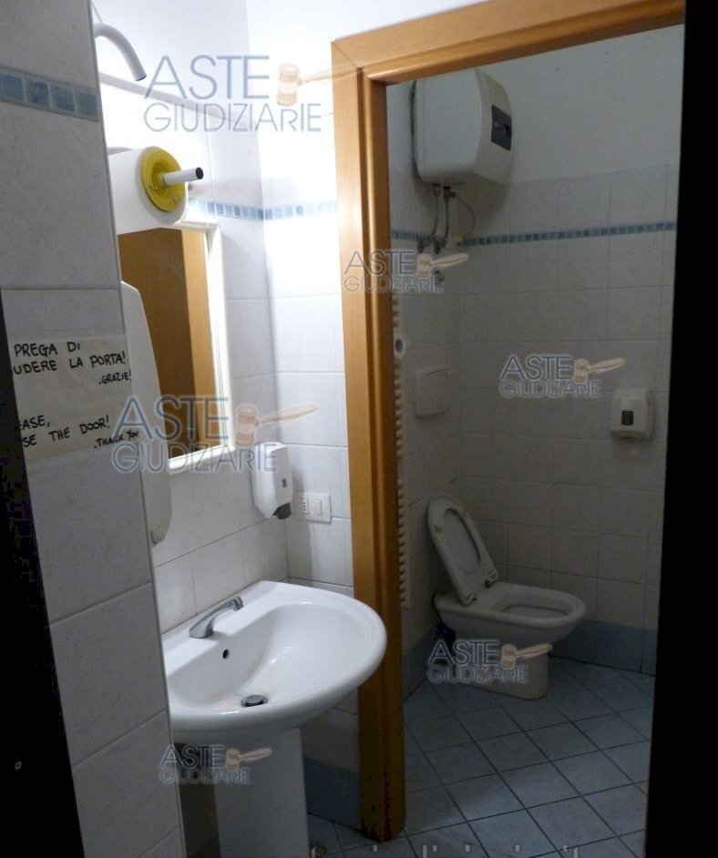 bbb.png - Locale Commerciale Cattolica - foto 3