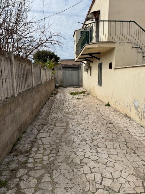 IMG_4378.jpg - Magazzino Viale Guglielmo Marconi 229, Anzio - foto 2