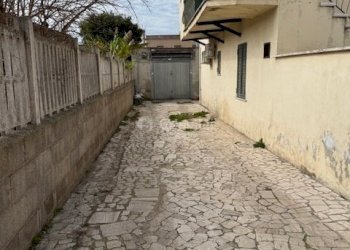 IMG_4378.jpg - Magazzino Viale Guglielmo Marconi 229, Anzio - foto 2