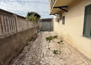 IMG_4382.jpg - Magazzino Viale Guglielmo Marconi 229, Anzio - foto 5