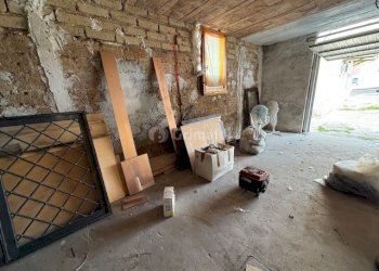 IMG_4392.jpg - Magazzino Viale Guglielmo Marconi 229, Anzio - foto 14