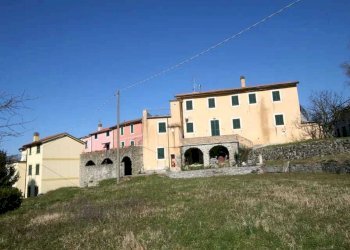 PHOTO-2025-08-27-14-55-29(1).jpg - Terratetto - Terracielo Via per Salino 83, Varese Ligure - foto 1