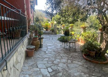 WhatsApp Image 2025-09-08 at 10.42.04(1).jpeg - Villa Via Salvatore Gatti 19, Castiglione Chiavarese - foto 14