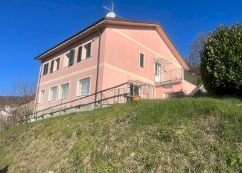 WhatsApp Image 2025-02-07 at 18.04.18.jpeg - Hotel - Accommodation facility Via Giacomo Leopardi 10, Carro - photo 1