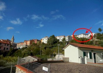 DSCN2848 - Copia.JPG - Quadrilocale Via Carotole 26, Castiglione Chiavarese - foto 1