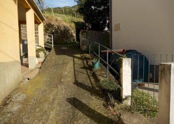 DSCN2852.JPG - Quadrilocale Via Carotole 26, Castiglione Chiavarese - foto 4