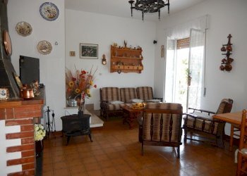 DSCN4230.JPG - Villa Varese Ligure - foto 11