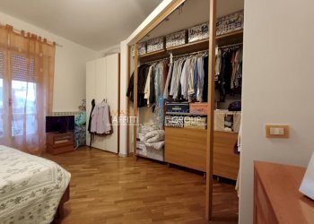 5.jpg - Quadrilocale Viale Eugenio Chiesa 15, Massa - foto 3