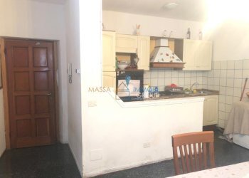 WhatsApp Image 2019-03-30 at 16.33.26.jpeg - Casa semi indipendente Piazza San Martino 1, Massa - foto 7