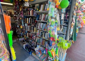 WhatsApp Image 2025-07-17 at 11.29.20 (5).jpeg - Edicole - Edicole con Chiosco Forte dei Marmi - foto 2