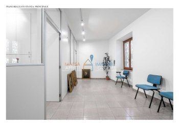 Cavour00011.jpg - Stabile - Palazzo Via Cairoli 30, Massa - foto 4