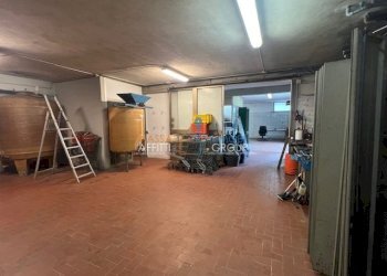 IMG_1404.jpg - Laboratorio Via del Papino 15, Massa - foto 12