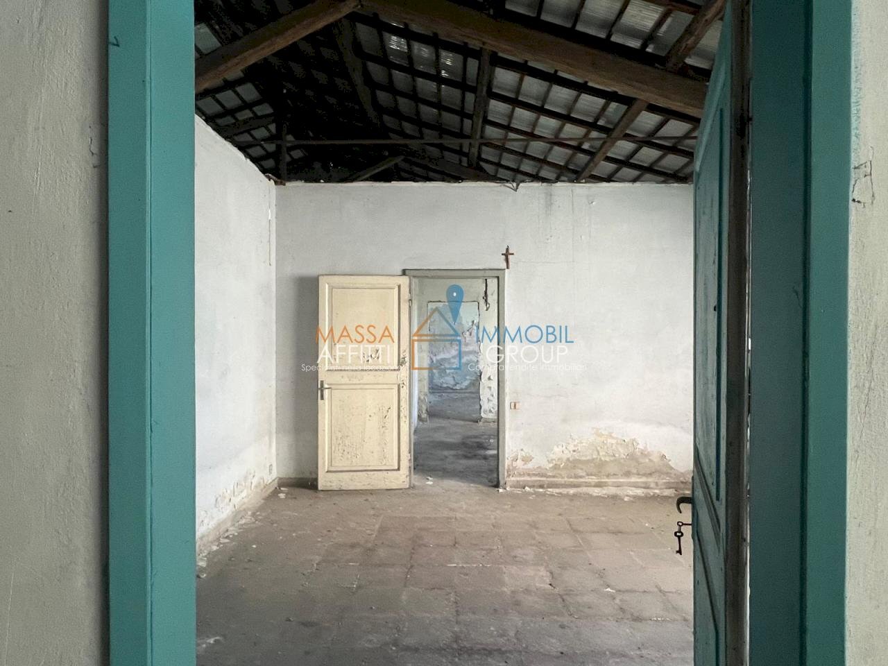 WhatsApp Image 2025-04-24 at 11.56.59 (8).jpeg - Commercial Premises Via Rinchiostra 84, Massa - photo 3