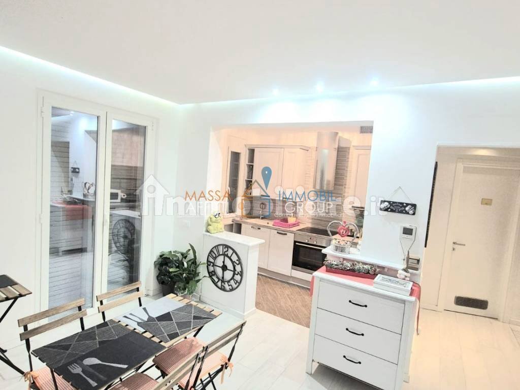 m-c.jpg - Porzione di casa Via Gorizia 21, Massa - foto 1