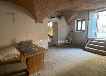 WhatsApp Image 2025-03-31 at 17.00.45 (2).jpeg - Magazzino Via Gino Menconi 23BIS, Carrara - foto 4