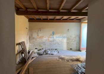 WhatsApp Image 2025-03-31 at 17.00.45 (3).jpeg - Magazzino Via Gino Menconi 23BIS, Carrara - foto 7