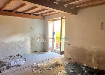 WhatsApp Image 2025-03-31 at 17.00.45 (4).jpeg - Magazzino Via Gino Menconi 23BIS, Carrara - foto 8