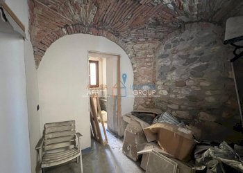 WhatsApp Image 2025-03-31 at 17.00.45 (7).jpeg - Magazzino Via Gino Menconi 23BIS, Carrara - foto 13