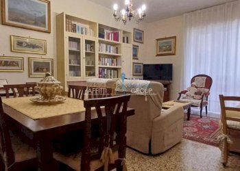 2.jpg - Quadrilocale Viale Eugenio Chiesa 15, Massa - foto 2