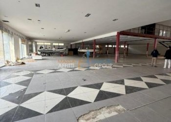 1.jpg - Locale Commerciale Strada Statale 330 di Buonviaggio 19, Vezzano Ligure - foto 2