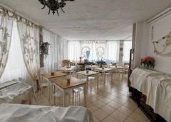 9.jpg - Villa Via Paolo Ferrari 37, Massa - foto 24